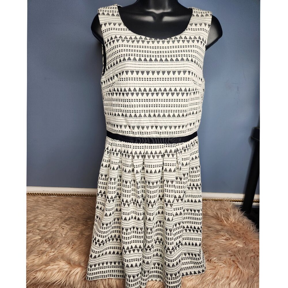 💜$5💜FREEWAY AZTEC / BOHO SWEATER DRESS -MED